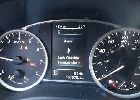 2018 Nissan Sentra S z USA, uszkodzony, nr VIN 3N1AB7APXJY292950